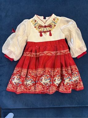 Transitional Chinese Toddler girl outfit horse face dress 马面裙 size 4T / 110cm